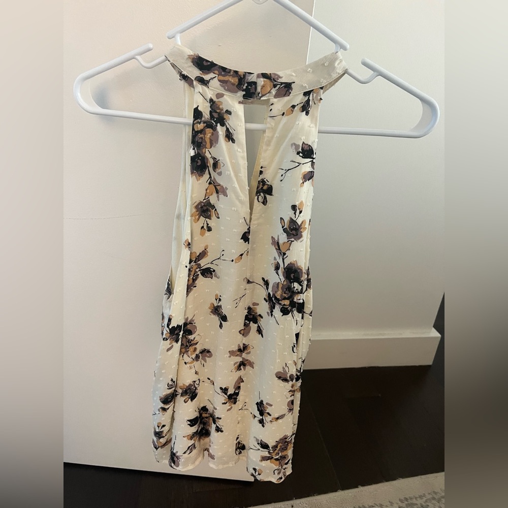 August Winds Tank top. Perfect for summer. Can be dressed up or down!